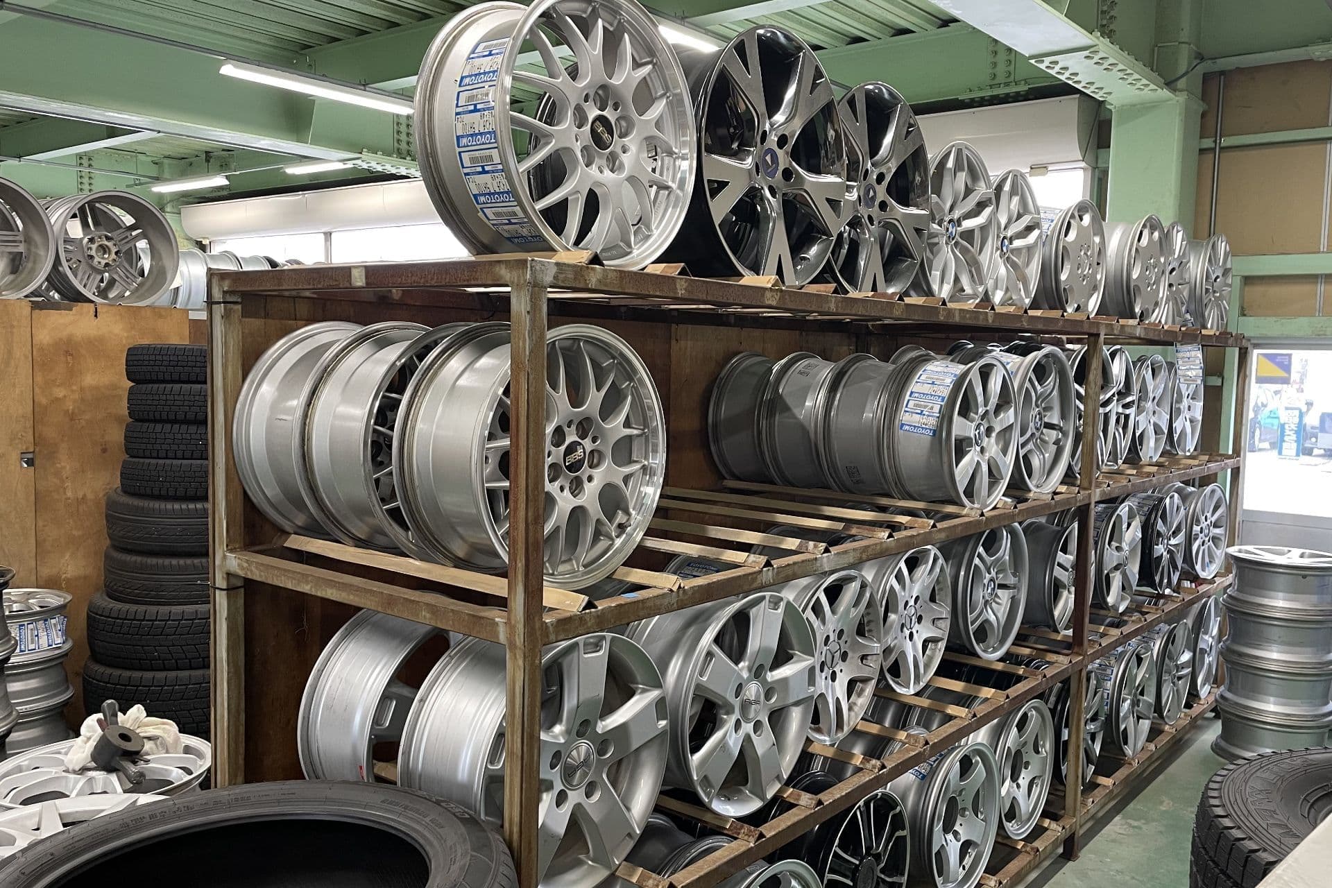 タイヤセンター豊富のホイール